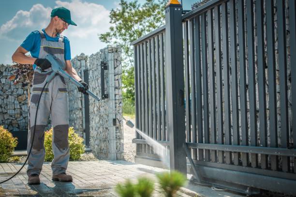 Best Fence Cleaning  in Willowick, OH