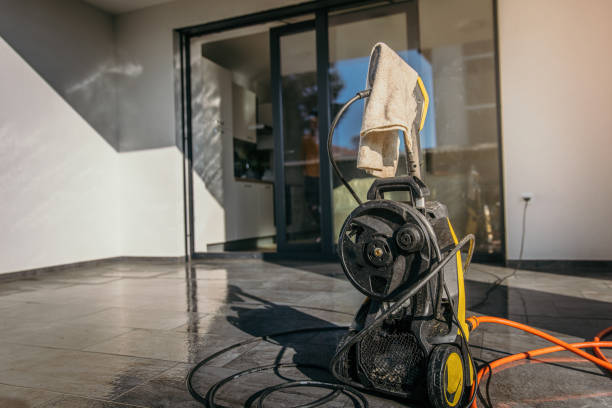 Best Pool Deck Cleaning  in Willowick, OH